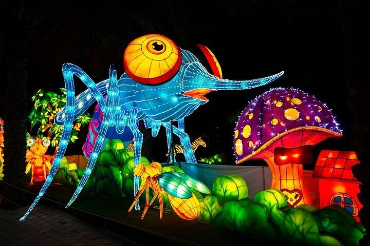 Discover a whimsical world of glowing creatures and glowing fungi at Dubai Garden Glow where handmade lights transform recycled materials into stunning visual arts and delightful displays for all ages.